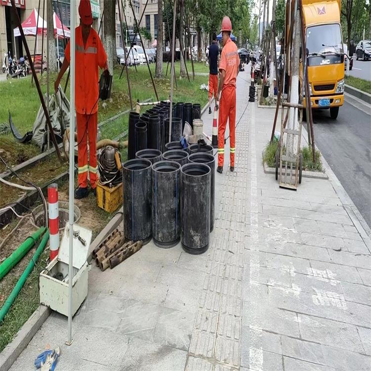 玛纳斯管道短管置换修复