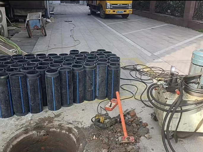 玛纳斯PE置换管厂家 DN315置换管 非开挖管短管置换